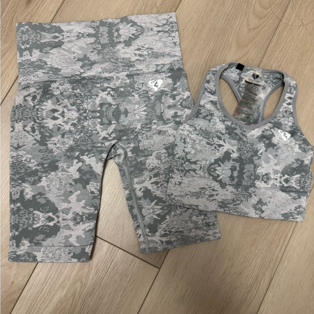 Women's Gray Camo Collection Set